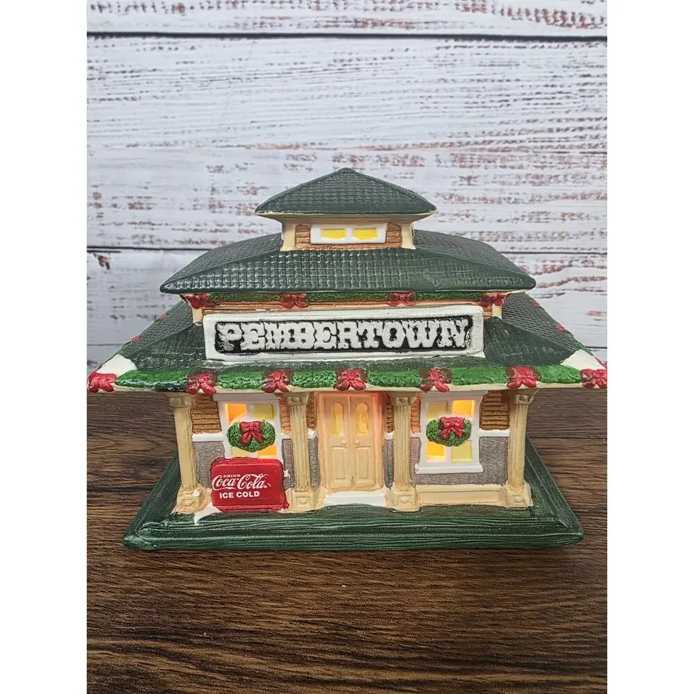 VTG Coca-Cola Pembertown Train Depot Lighted Village House Christmas 1990s